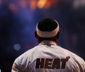 开云体育入口-欧冠决赛之夜，卡瓦哈尔关键节点连续得分，铸就传奇时刻